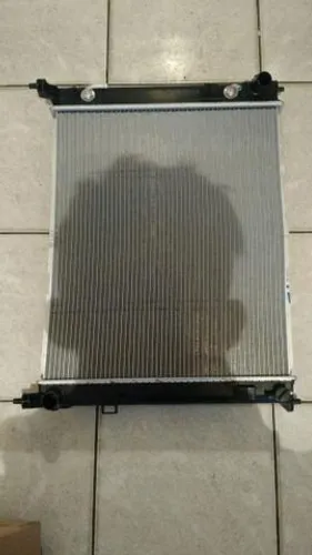 Radiador de água Nissan march