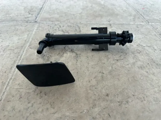 Esguicho com Tampa Farol Direito Bmw 116i 118i 120i 2012 a 2019