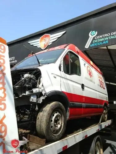 Sucata para retirada de peças - renault master