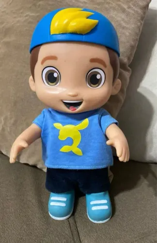 Boneco Lucas Neto