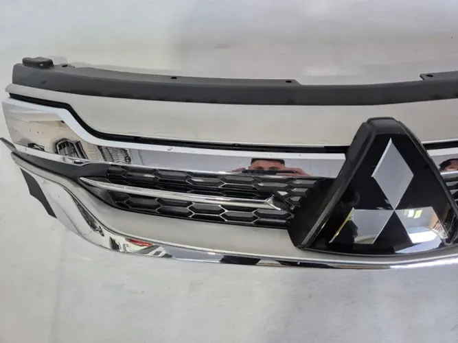 Grade parachoque Pajero Sport 2018 2019 2020 Original 