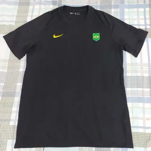 Camisa da Seleção Brasileira (XL).