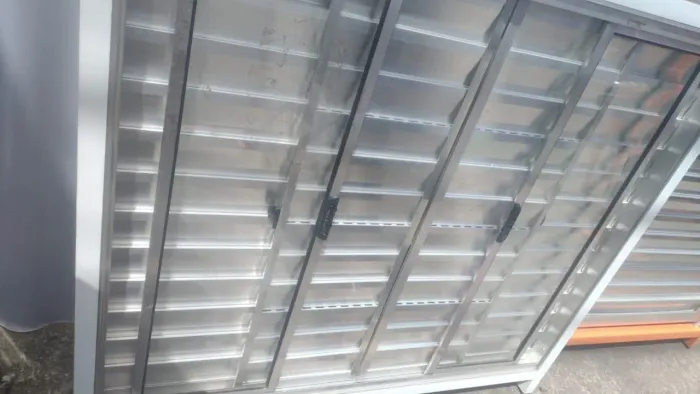 Veneziana 6 folhas sem grade alumínio brilhante 1,00x1,20- nova