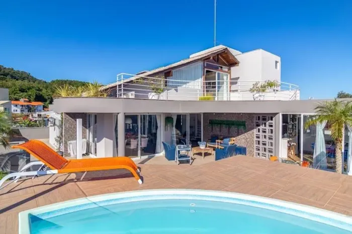 OPORTUNIDADE BELÍSIMA COBERTURA DUPLEX PORTEIRA FECHADA EM JURERÊ
