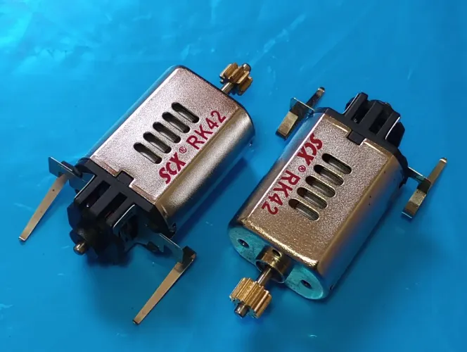 Dois motores Rk42 SCX 