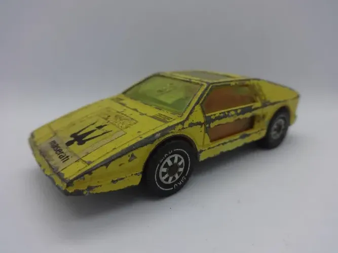 Masseratti Boomerang Siku Anos 80