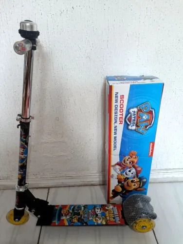 R$159.99 patinete infantil patrulha unissex cor preto com buzina novo 0km