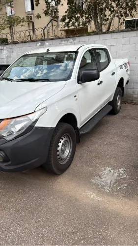 Mitsubishi L200 Tri. Outd. GLX 2.4 CD 4X4 Die. MEC 2022