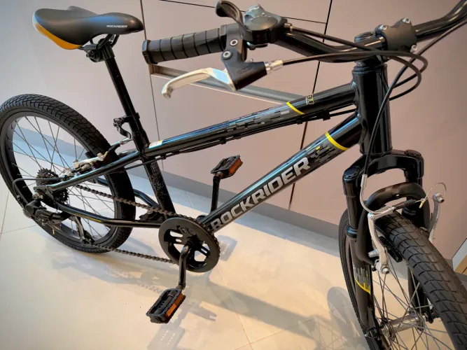 Bicicleta aro20 RockRider ST500 - 6 velocidades - amortecedor
