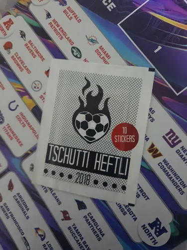 10un Envelope de Figurinhas Tschutti Heftli 2018