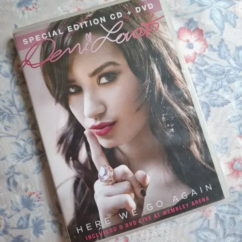DVD + CD: Here We Go Again (Demi Lovato)
