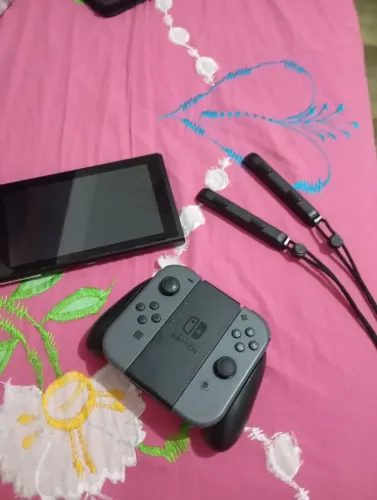 VENDO NINTENDO SWITCH 1 128GB CONSERVADO