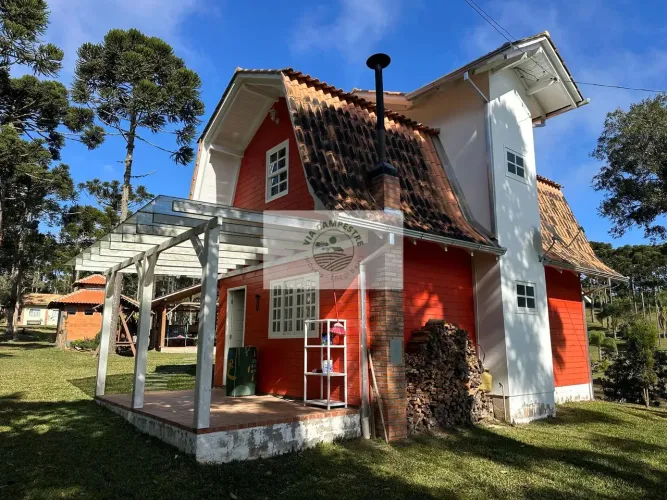 Sítio com 50.000 m², todo estruturado, com 2 chalés, salão para eventos, ranchos, lagos, a