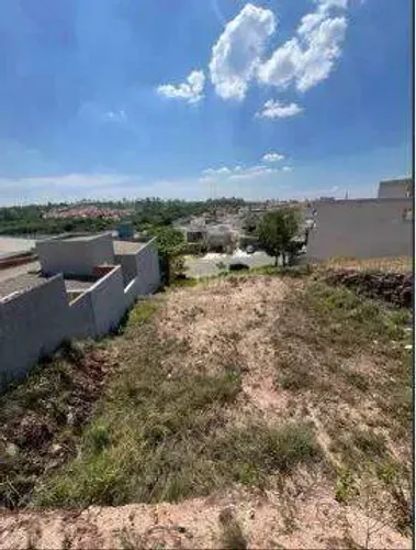 Terreno em Condomínio à venda no Condomínio Madre Maria Vilac em Valinhos/SP