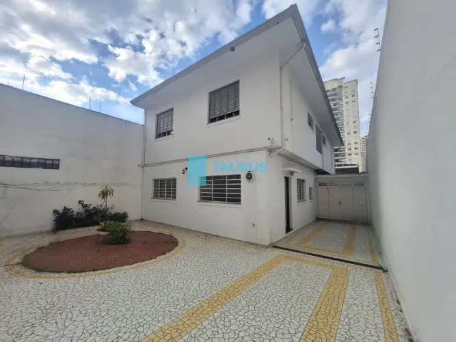 Casa Comercial para locação em Moema; 4 dormitórios, 5 vagas, 303M².
