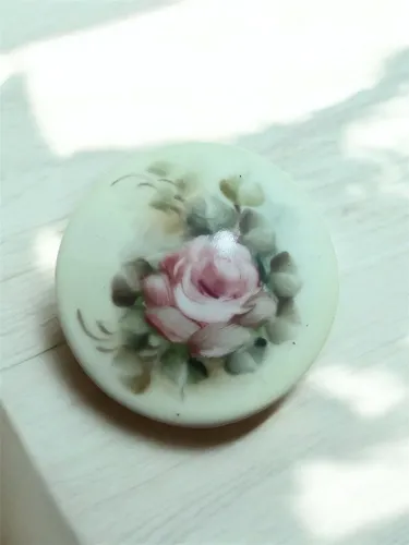 Porta Joia vintage com pintura de rosa