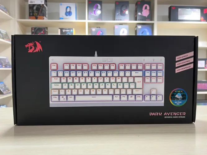 Teclado Mecânico Gamer Redragon Dark Avenger Branco Switch azul - Loja Física