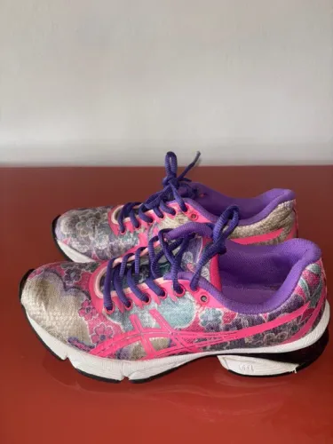 Tênis Asics Floral