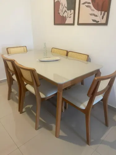 Mesa de jantar com 6 cadeiras - NOVÍSSIMA
