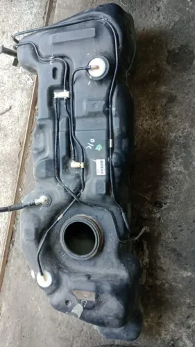 Tanque de combustível livina