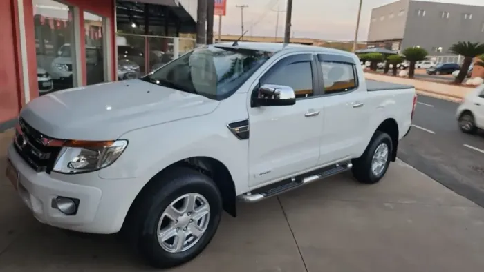 Ford Ranger XLT 2.5 16V 4X2 CD Flex 2013