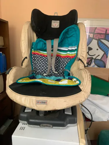 Cadeira infantil para automóveis