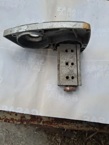 Eixo e proteção da plaina elétrica Makita 