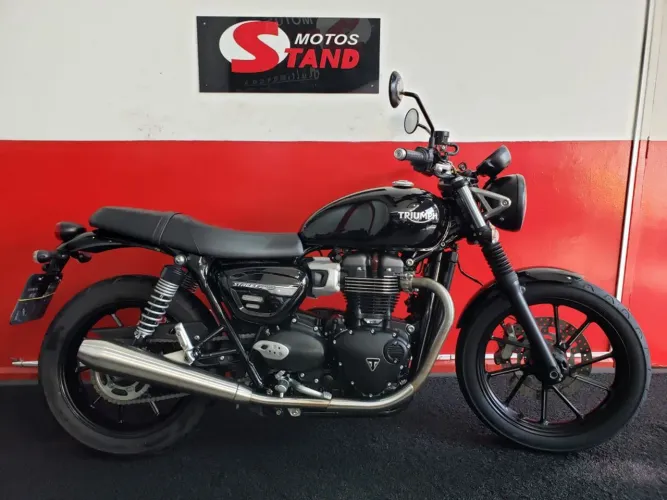 Triumph STREET TWIN 900