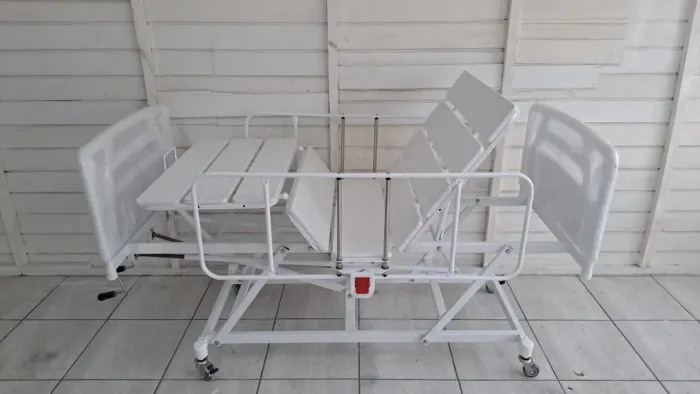 Cama hospitalar 3 manivelas