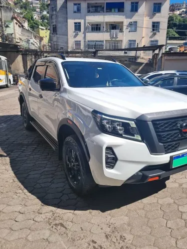 Nissan Frontier Pro4x CD 4X4 2.3 Bi-TB Die. AUT 2023