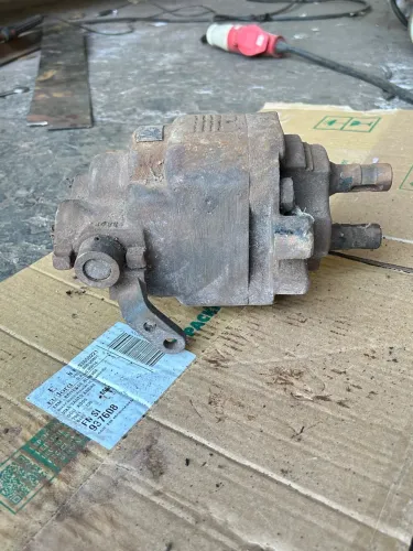 Bomba Tomada de Força para Caminhão Mercedes Bens