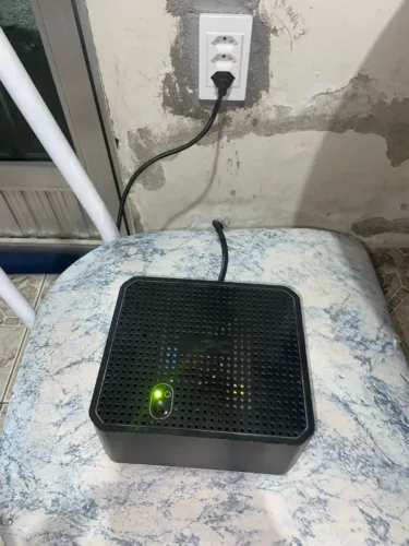 Estabilizador APC cubic 300AV 4 saídas.