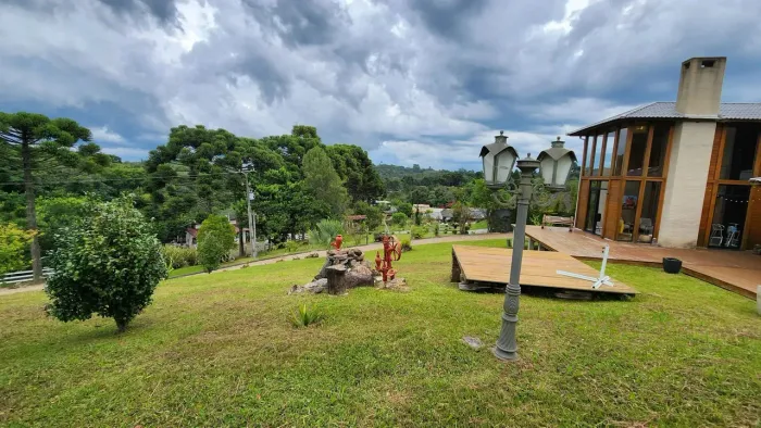 Chácara de 3.300m2 localizada dentro de condomínio fechado em Mandirituba