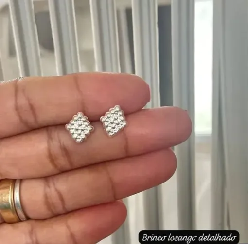 Brinco losango detalhado prata 925 legítima