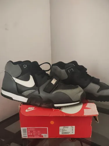 NIKE AIR TRAINER 1 42/43