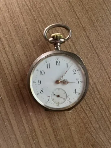 Relógio de bolso antigo
