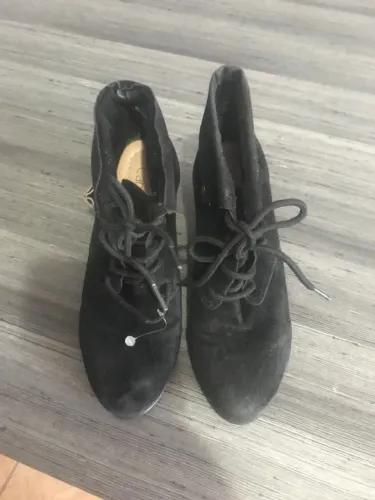 Bota feminina tamanho 35