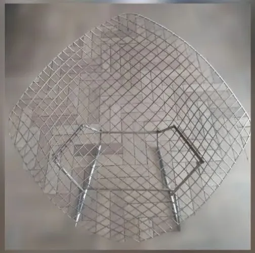 Poltrona Bertoia Diamante em aço cromado