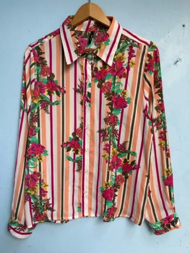 Camisa Feminina Branca Brilhosa, Tam P