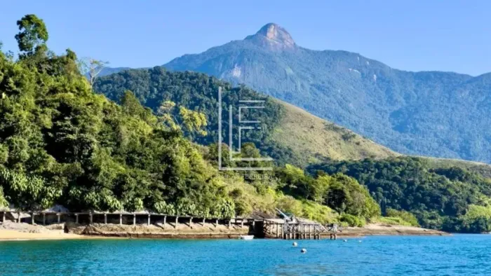 Propriedade de luxo com 7 bangalôs em um refúgio natural e beira mar na Ilha do Algodão-RJ
