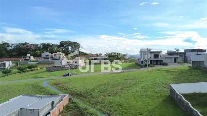 Lote à venda no Jardins Nápoles Senador Canedo