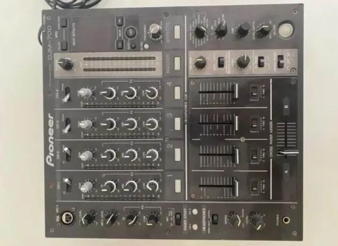 Mixer Pioneer DJM700