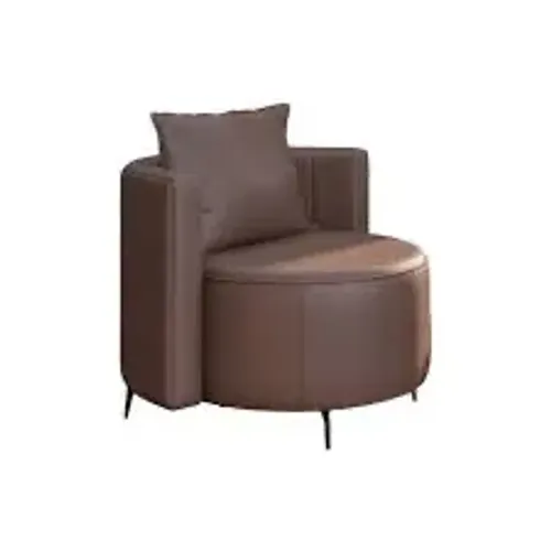 Poltrona de couro legítimo, com 85 cm