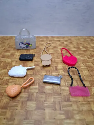 Kit de 8 bolsas para bonecas Barbie