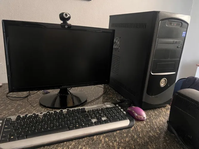 Vendo Computador completo - monitor Samsung 19?, CPU ASUS,