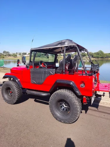 Willys Overland Jeep 2.6 12V Gasolina 2P 1968