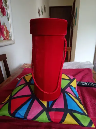 Caixa de Veludo Vermelha para Presentes