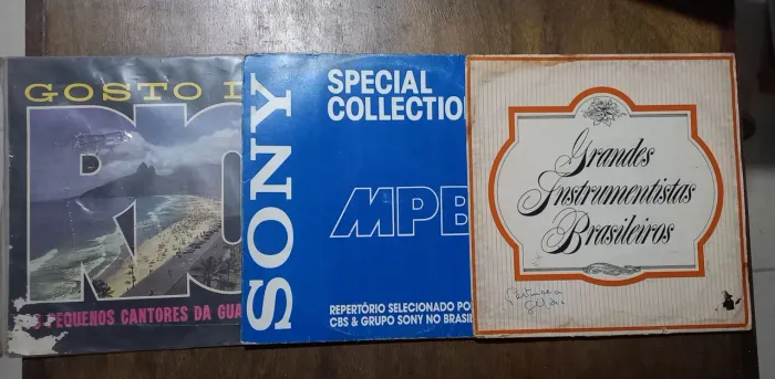 Discos de vinil de música popular brasileira ( MPB)