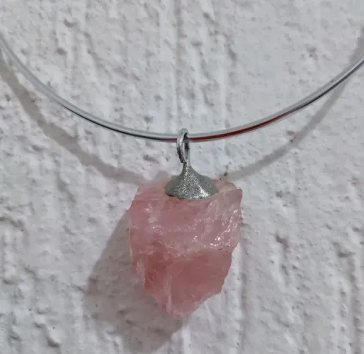 Colar quartzo rosa. 