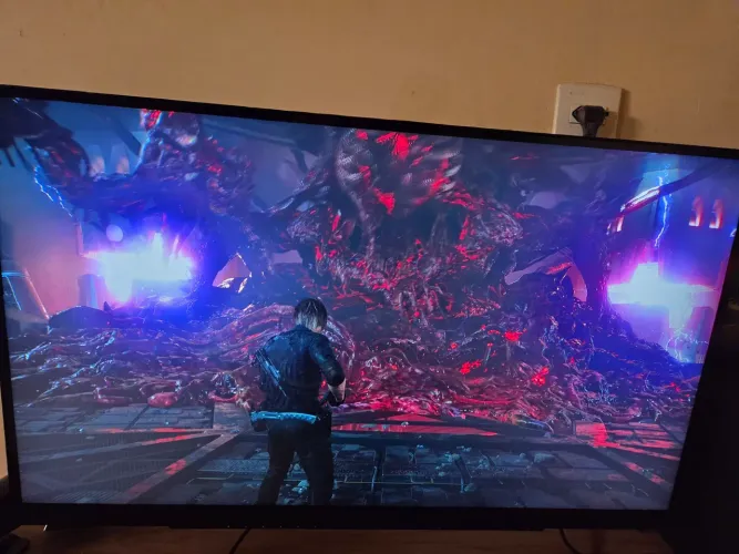 Monitor Gamer LG UltraGear, 27 Pol, IPS, QHD, 1ms, 240Hz, G-Sync, HDMI/DP, 27GR83Q